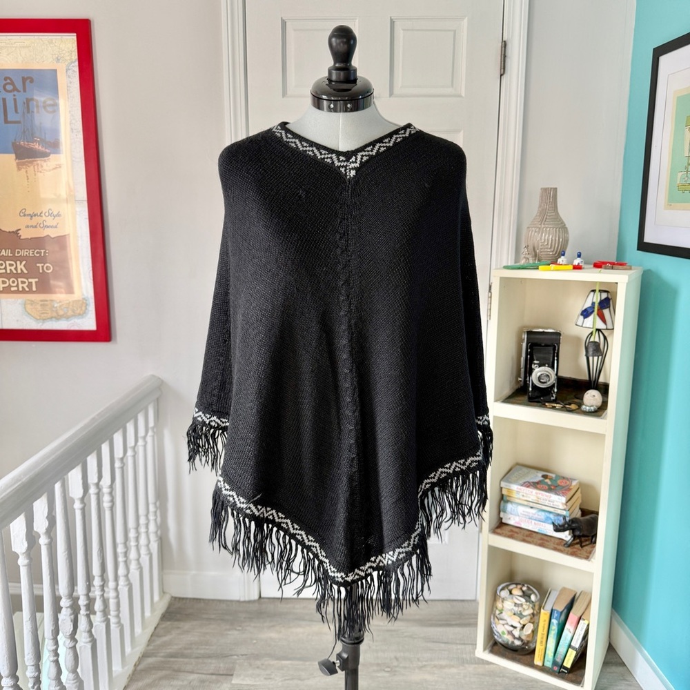 Alpaca Connection Alpaca Blend Chic Black Poncho with Fringe Accents